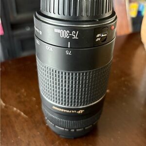 Canon Black Telephoto Zoom Lens for Cameras